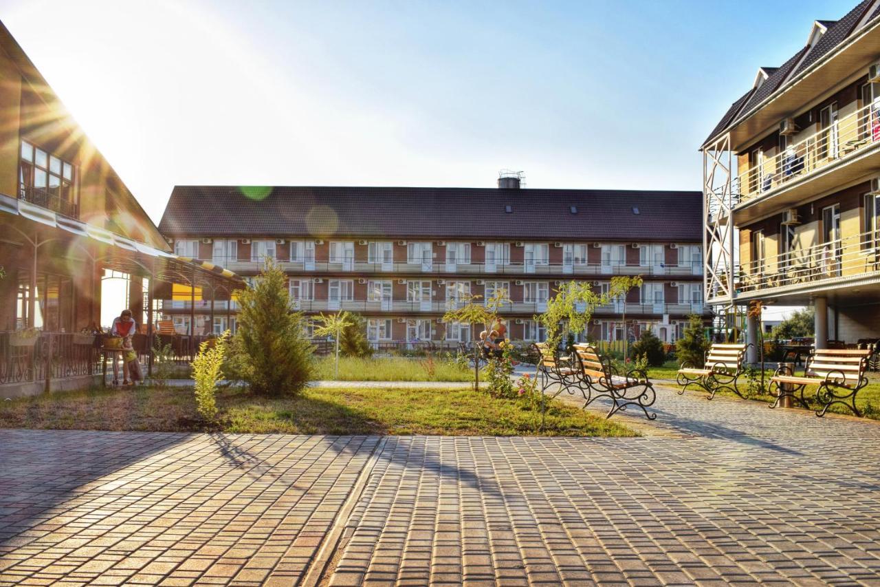 Baza Otdykha Jules Verne Hotel Zatoka Eksteriør billede
