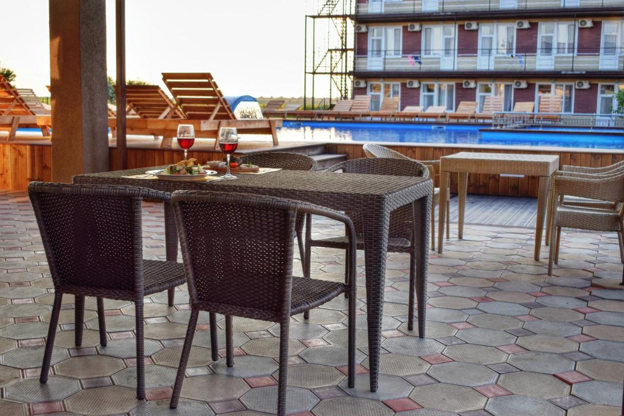 Baza Otdykha Jules Verne Hotel Zatoka Eksteriør billede