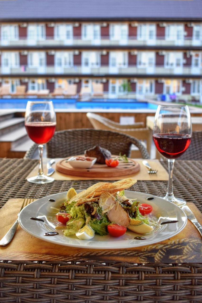 Baza Otdykha Jules Verne Hotel Zatoka Eksteriør billede